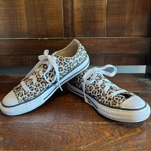 Girls Converse NEW and NEVER WORN